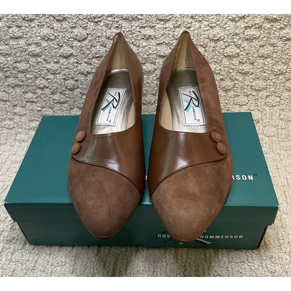 Ros Hommerson Pumps Womens 9.5 WW Box Button Trim NOS Shoes